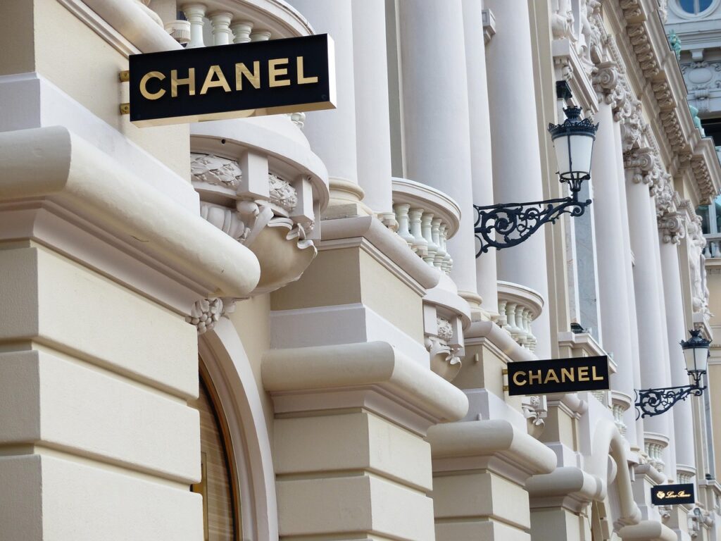 Chanel: una empresa familiar francesa con esencia atemporal y espíritu de lujo.